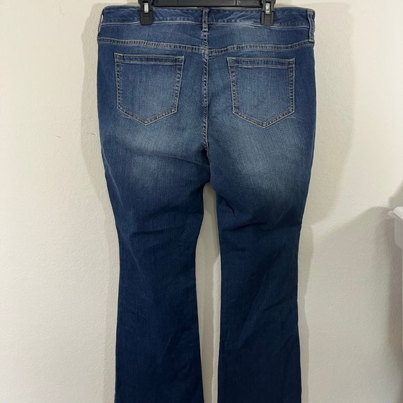 NWOT Torrid Plus Size Dark Wash Slim Boot Cut Jeans Size 18 Style 11426225 - Picture 10 of 12